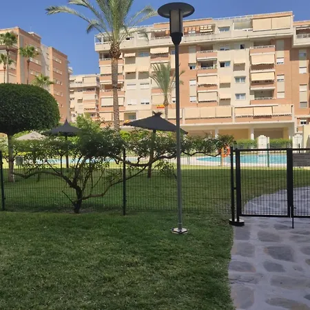 Garden Teatinos, Con Piscina, Aparcamiento Y Ac